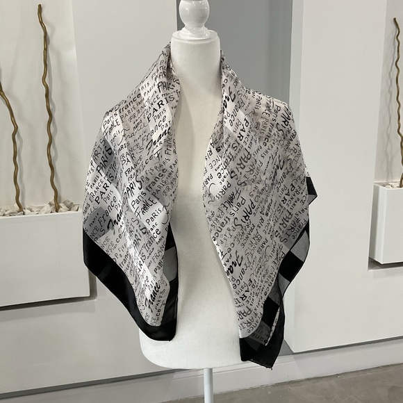 Other - Elegant Black and White Script Scarf
